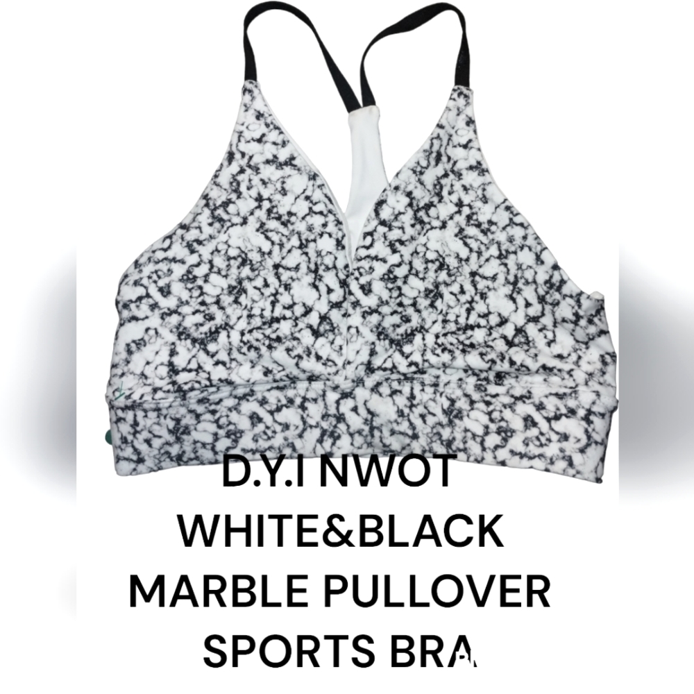 DYI med pullover sports bra NWOT